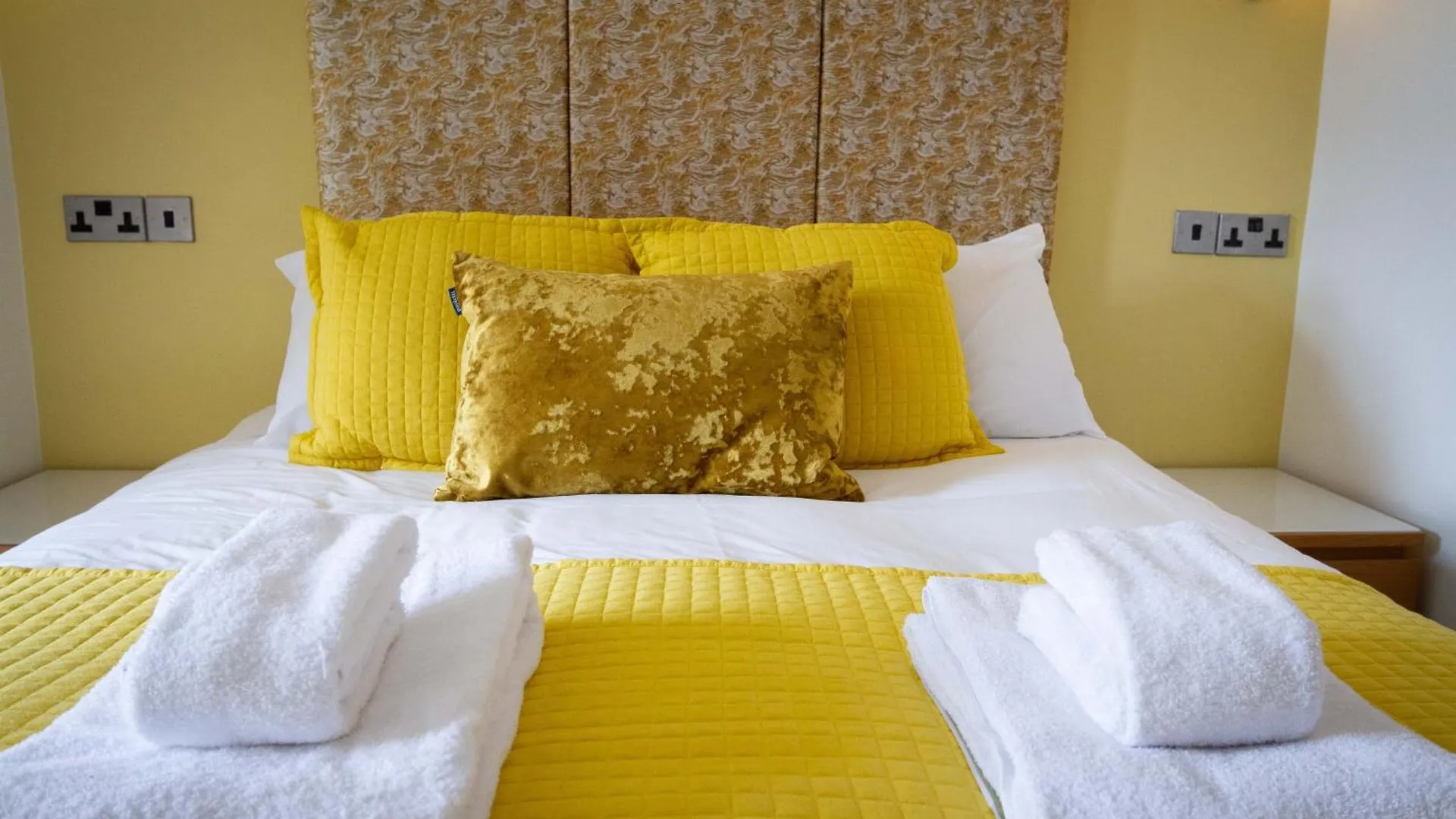 Granada Apartments Berkeley United Kingdom