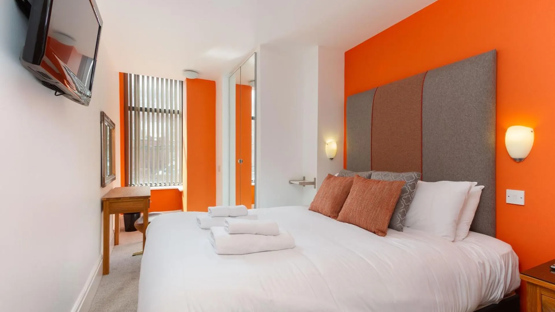 Granada Apartments Berkeley United Kingdom