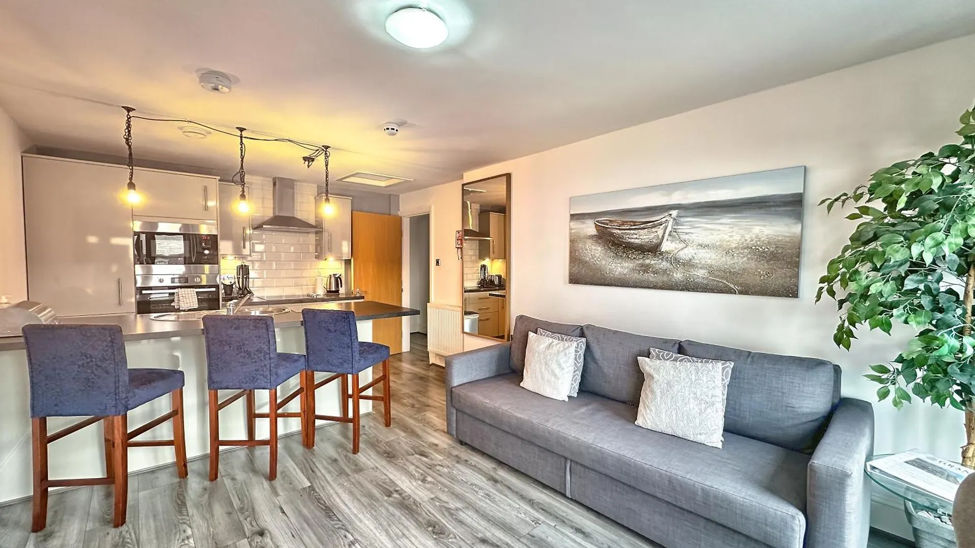 Granada Apartments Berkeley United Kingdom