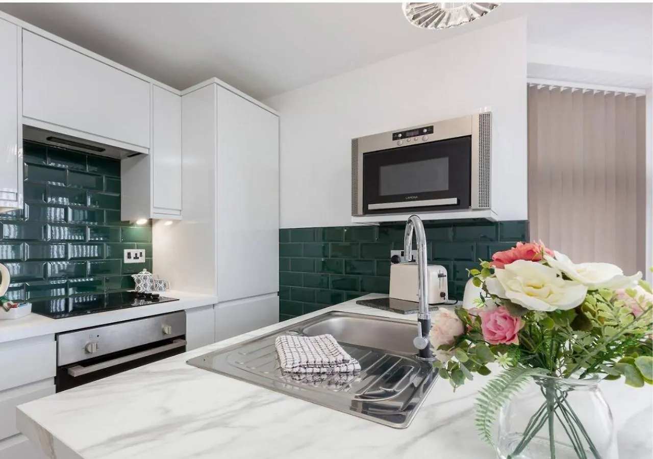 Granada Apartments Berkeley United Kingdom