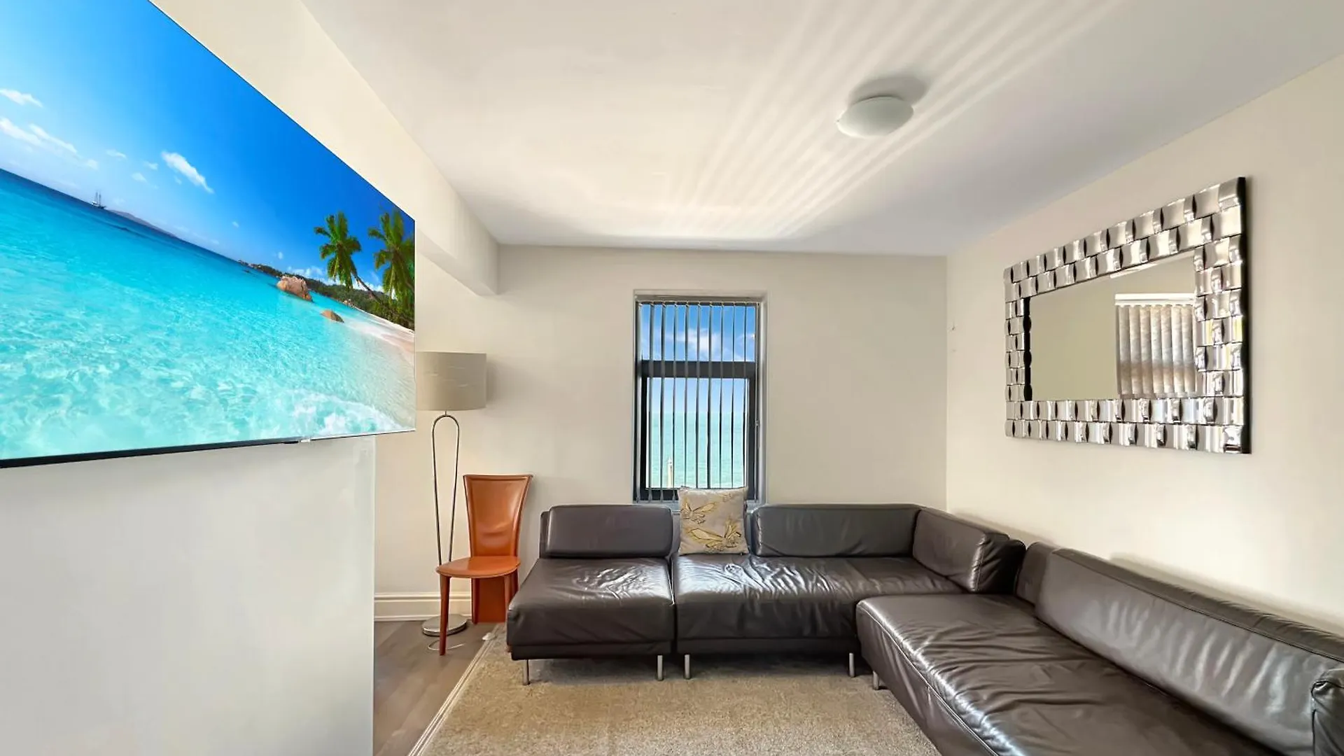 Granada Apartments Berkeley United Kingdom