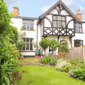 Holiday home 2 Ashby Place, Chester